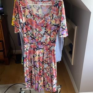 LuLaRoe Nicole Dress -Size M